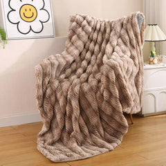 Fluffy deka 200x230 cm – savršena mekoća i toplina! 💤